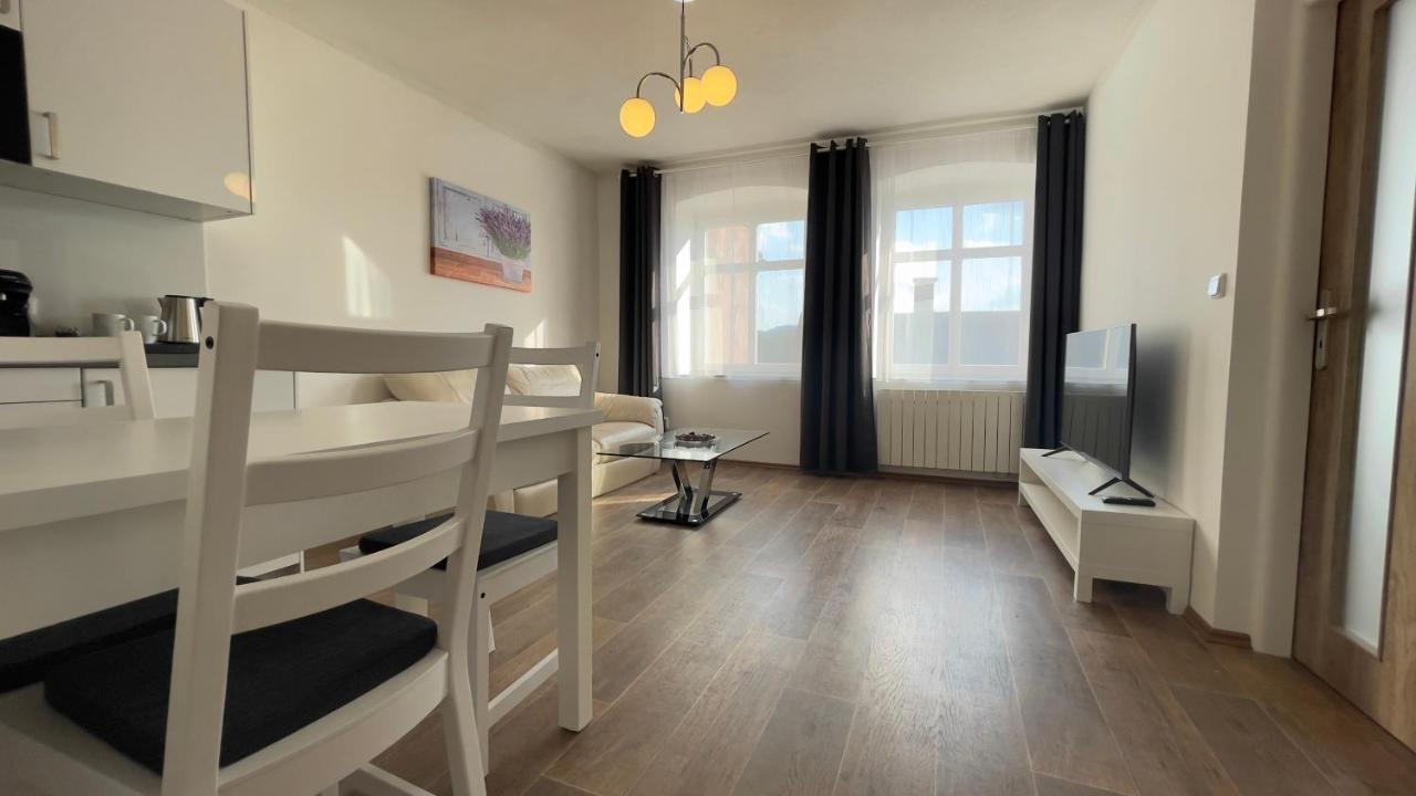 R&J Apartmany Broumov Bagian luar foto