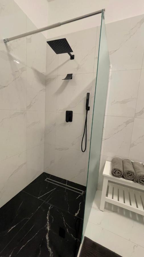 R&J Apartmany Broumov Bagian luar foto