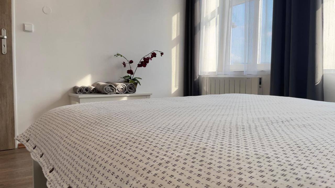 R&J Apartmany Broumov Bagian luar foto