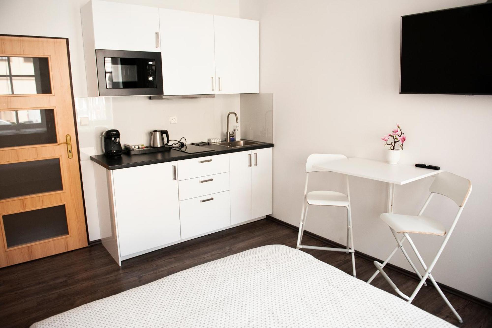 R&J Apartmany Broumov Ruang foto